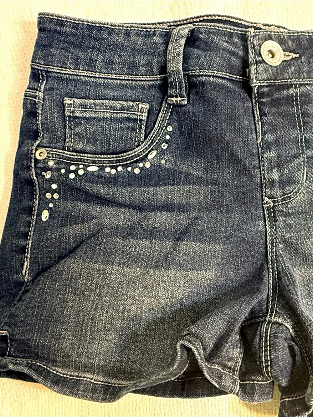 Girls Squeeze Dark Wash Jean Shorts with Stud Accents size 10